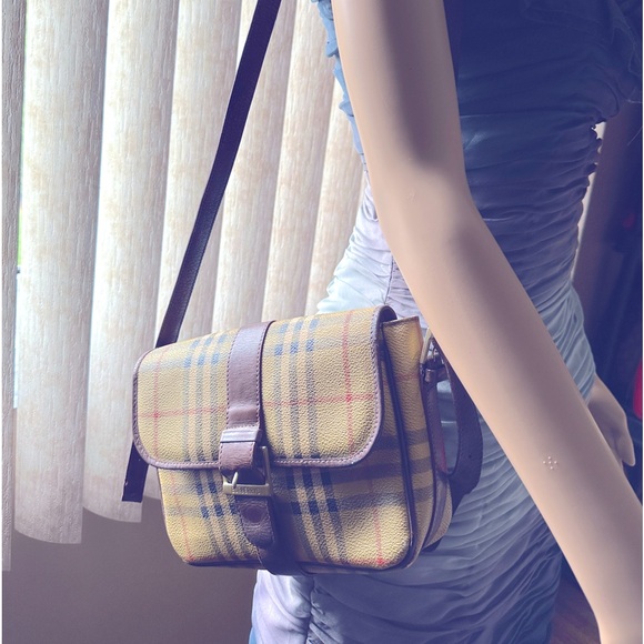 AUTHENTIC CROSSBODY/SHOULDER BAG BURBERRY. - Picture 17 of 17